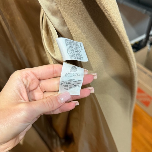 Max Mara Wool Coat — Authentic - Picture 10 of 12